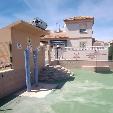 Pmt04 - Charming Quadro With Communal Pool Appartamento Torrevieja