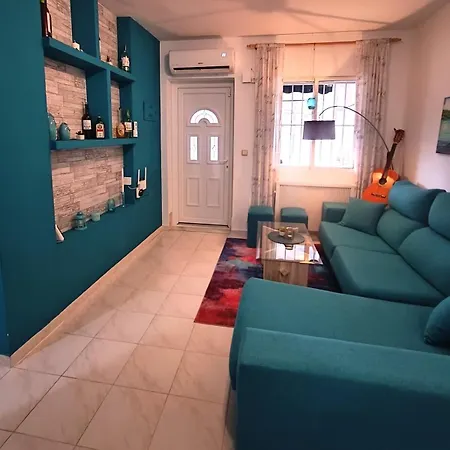 Pmt04 - Charming Quadro With Communal Pool Apartmán