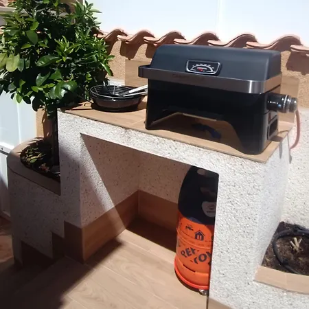 Pmt04 - Charming Quadro With Communal Pool * Torrevieja